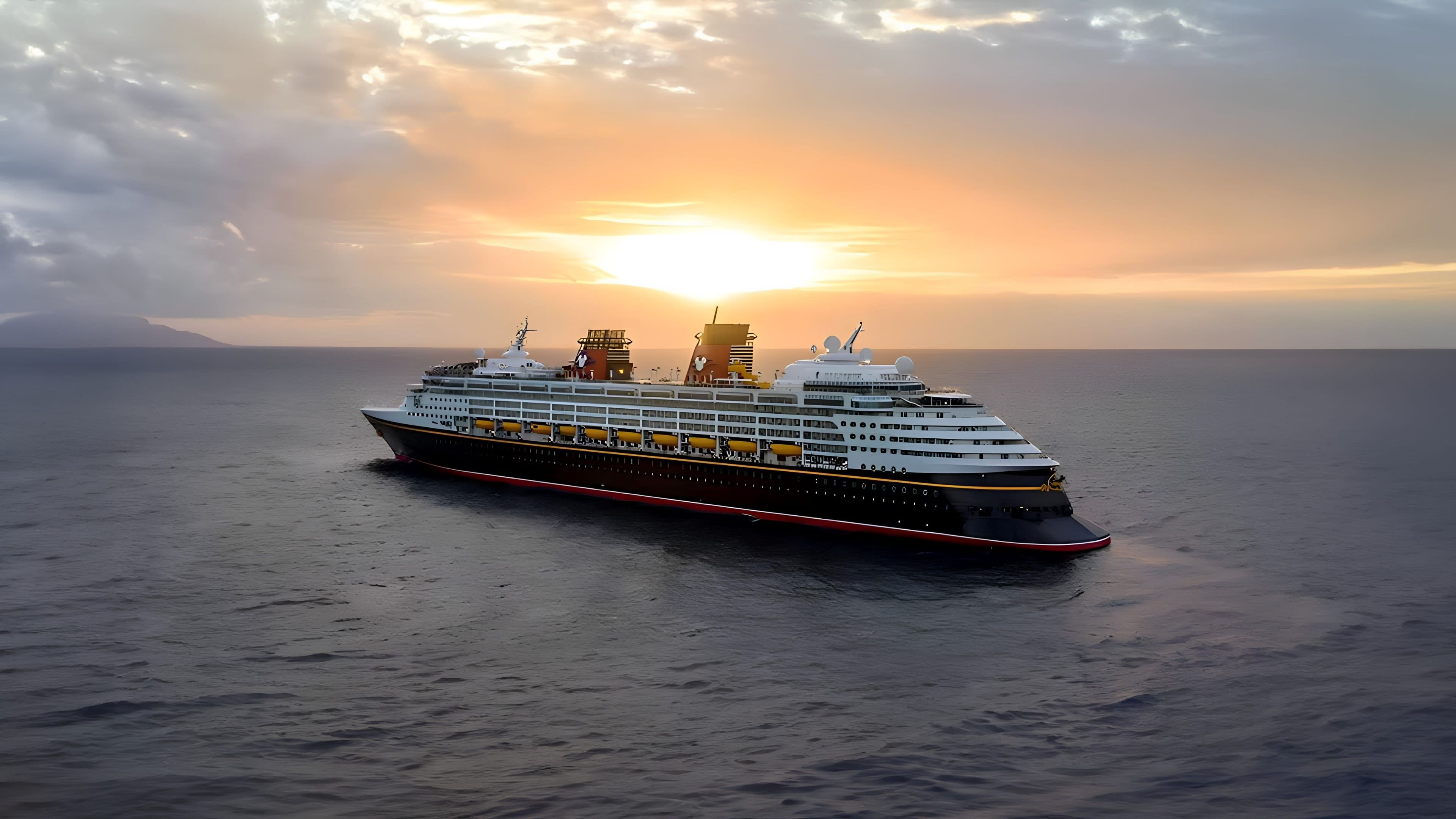 Cruise Line
