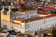 Lisbon: Private Guided Tuk-Tuk Tour with Hotel Pickup