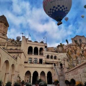 Medusa Cave Hotel