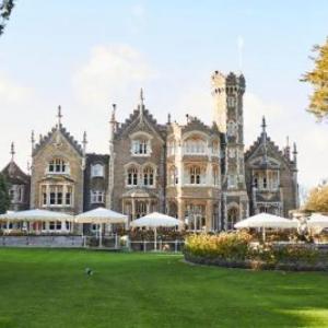 Oakley Court