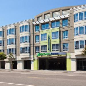 Holiday Inn Express Hotel & Suites Fishermans Wharf By IHG