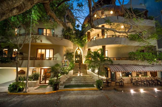 Maya Villa Condo Hotel and Beachclub