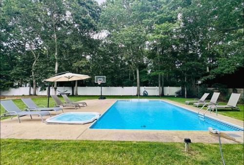 Hampton's Getaway w/ pool